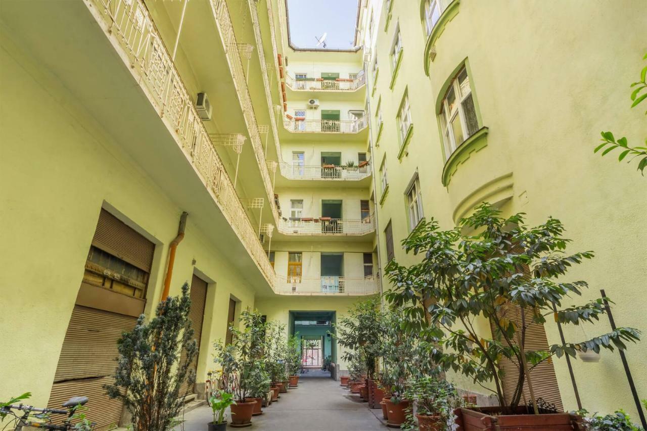 Vori Vori De Luxe Apartment Budapest Bagian luar foto