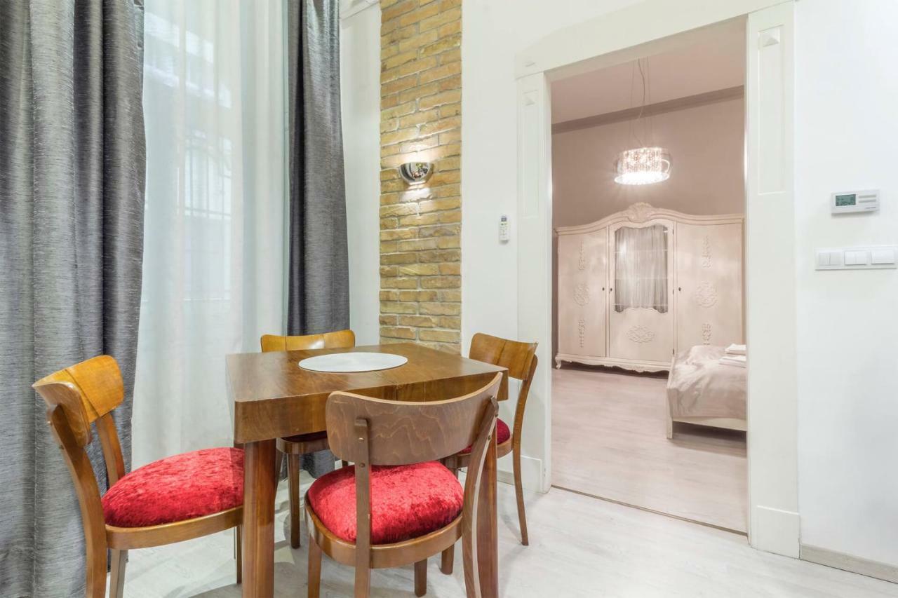 Vori Vori De Luxe Apartment Budapest Bagian luar foto