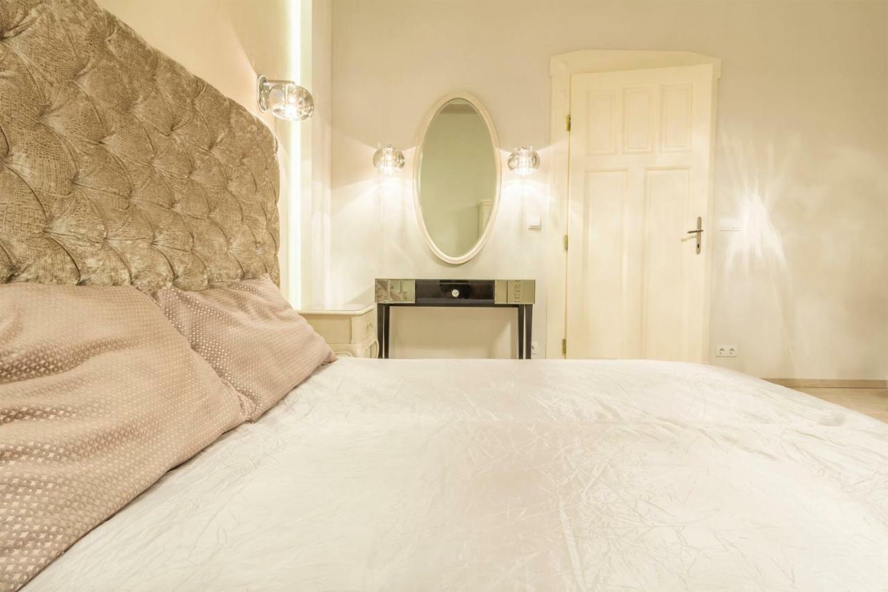 Vori Vori De Luxe Apartment Budapest Bagian luar foto